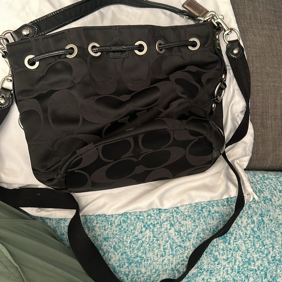 Black Coach bucket bag - Picture 3 of 4